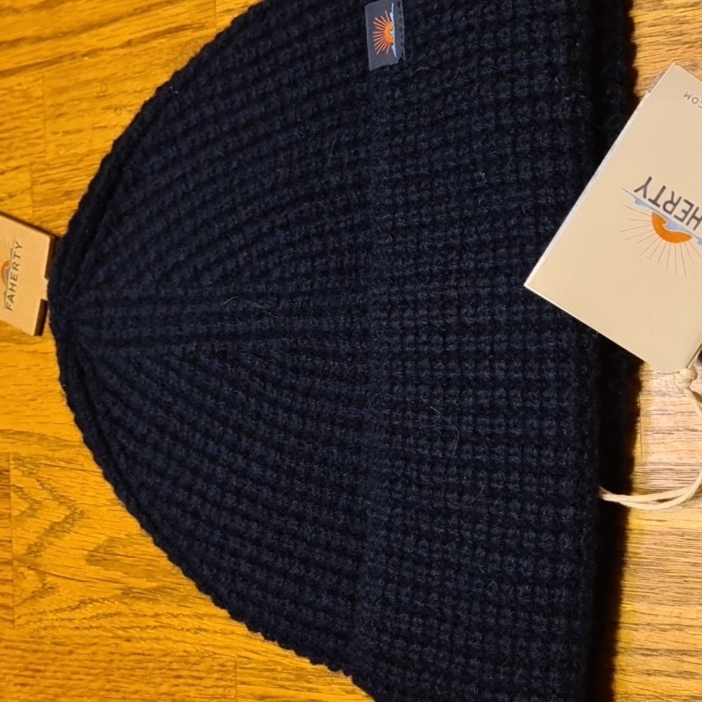 NWT Faherty 100% Wool Waffle Knit Beanie
